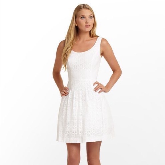 Lilly Pulitzer Dresses & Skirts - Lilly Pulitzer Posey Resort White Daisy Lane Dress